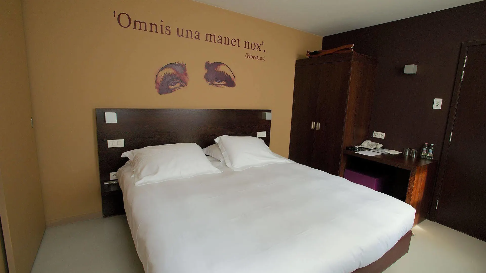 Hotel Matelote Antwerpen 3*,